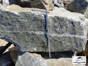 Скальник серый, гранит 500-1000 мм.